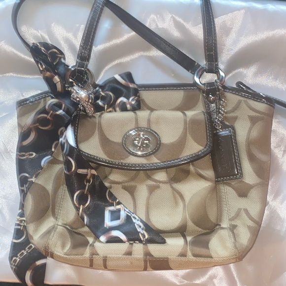 Coach Handbags - Pre-loved Coach Signature Small Leah beige crossbody/handbag. No. B1067-F14661.